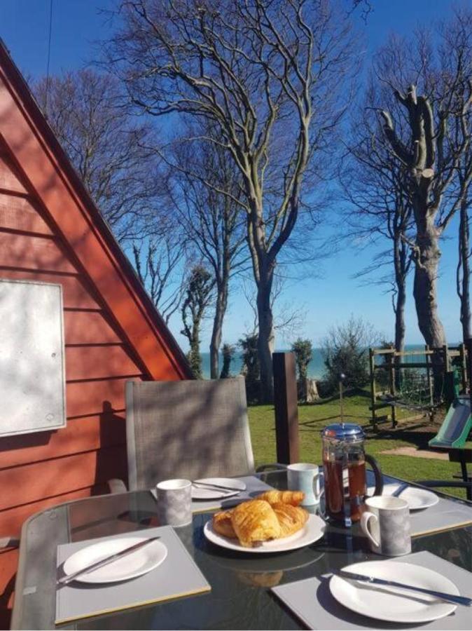Escape To A Clifftop Chalet With Pool And Tennis Onsite - 1A Kingsdown Holiday Park Bagian luar foto
