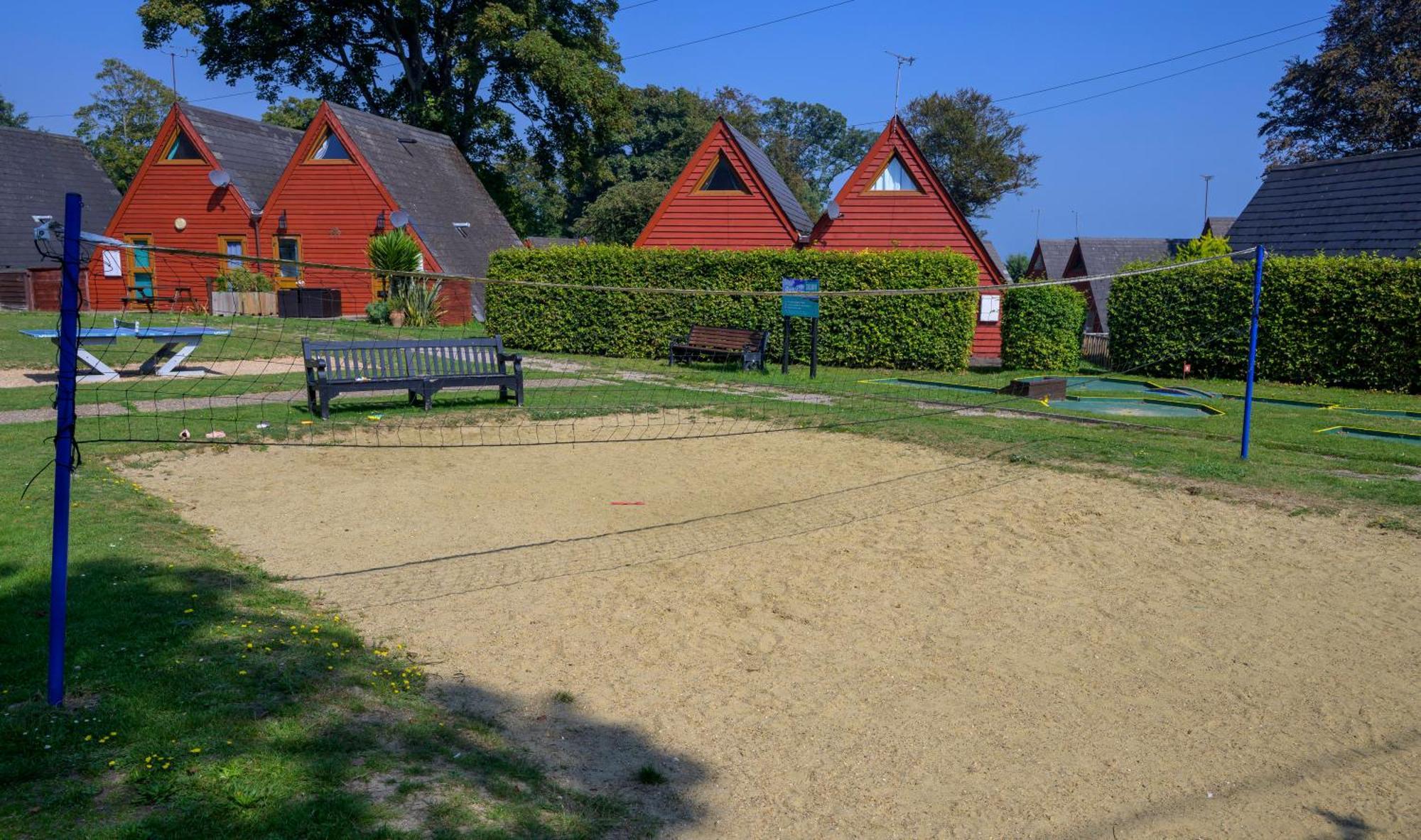 Escape To A Clifftop Chalet With Pool And Tennis Onsite - 1A Kingsdown Holiday Park Bagian luar foto