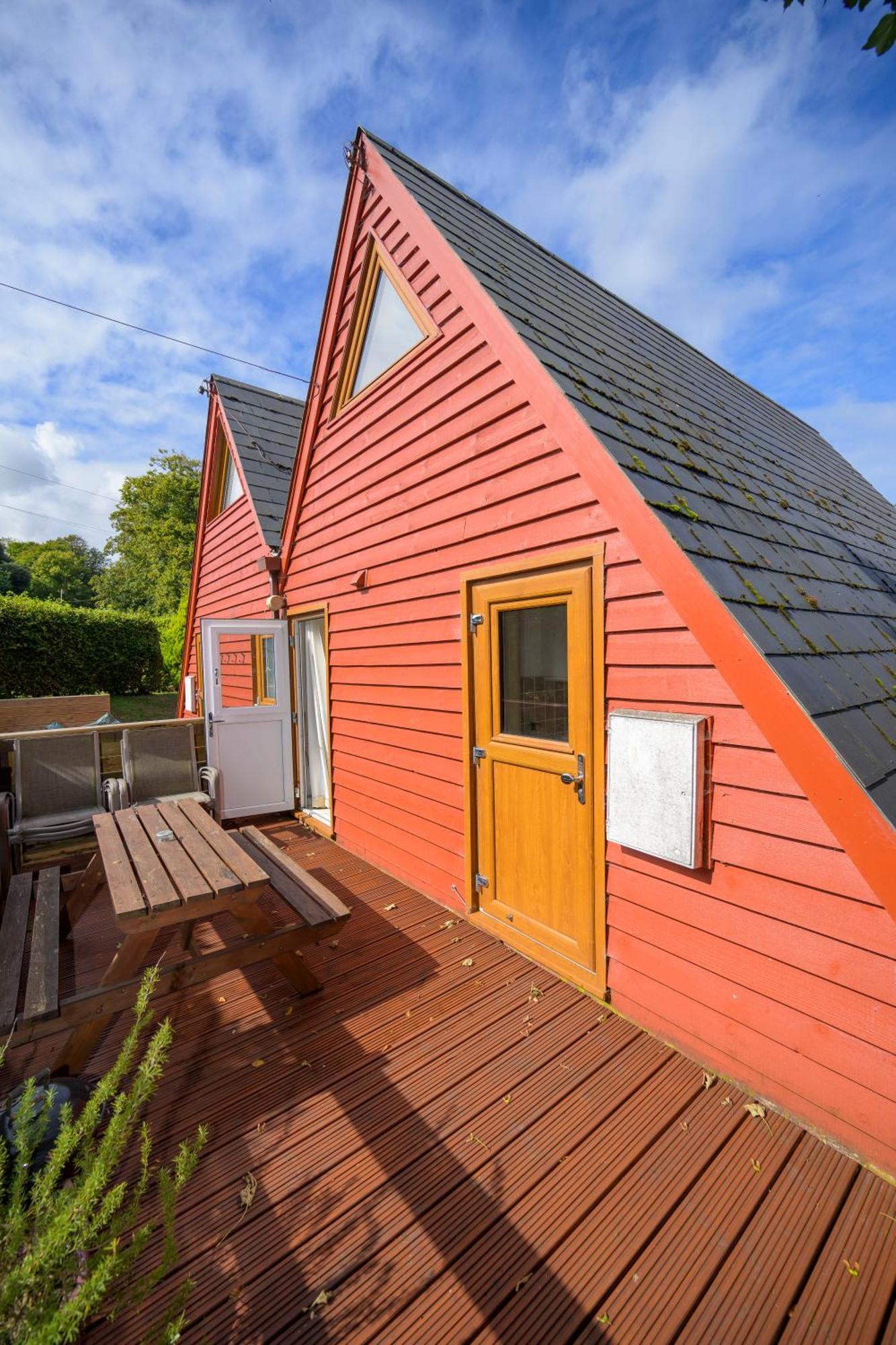 Escape To A Clifftop Chalet With Pool And Tennis Onsite - 1A Kingsdown Holiday Park Bagian luar foto